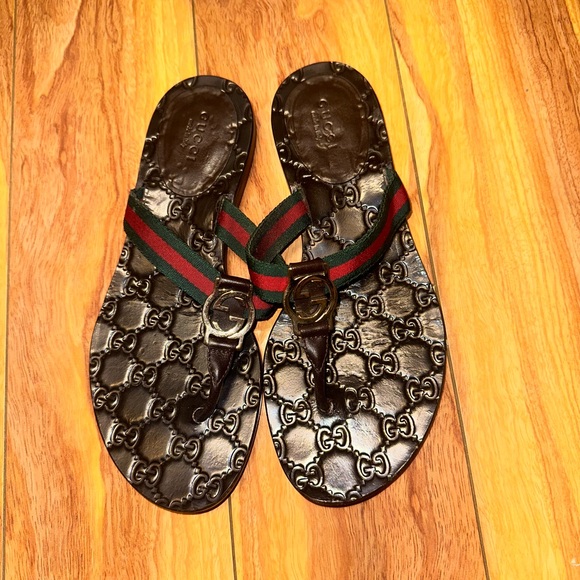 Gucci -Thong Sandals. Very sexy and comfortable. In very good Condition - Picture 2 of 5